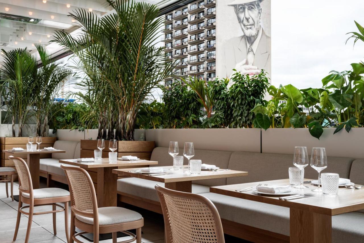 Four Seasons Hotel